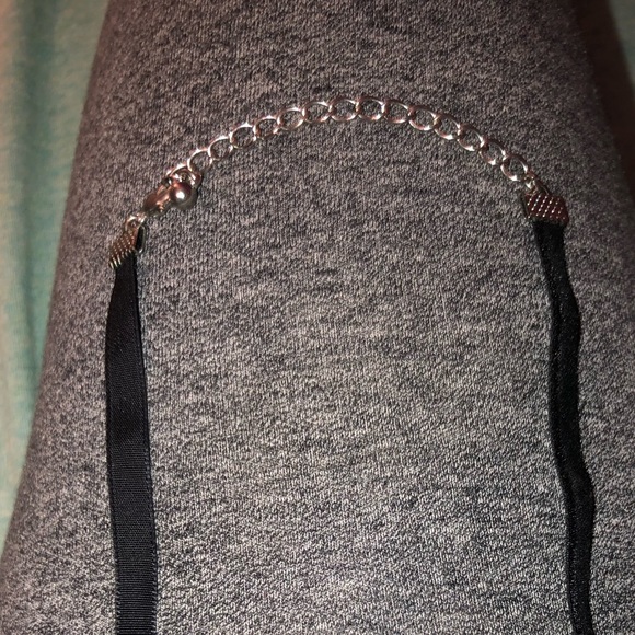 Choker necklace - Picture 3 of 3